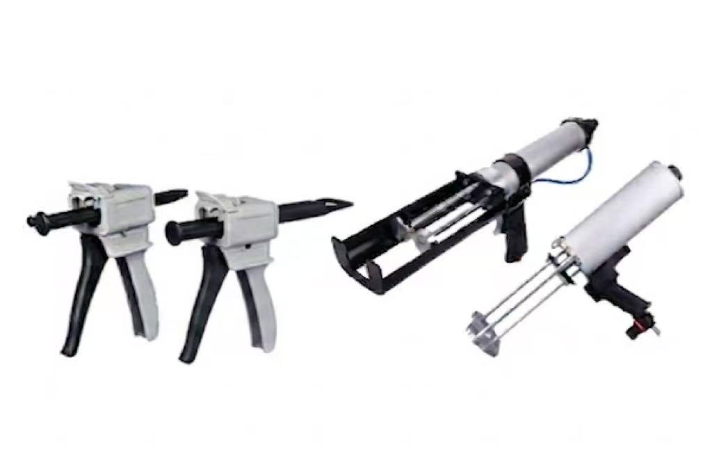 Manual and pneumatic dispensing guns prepared for configuration approval