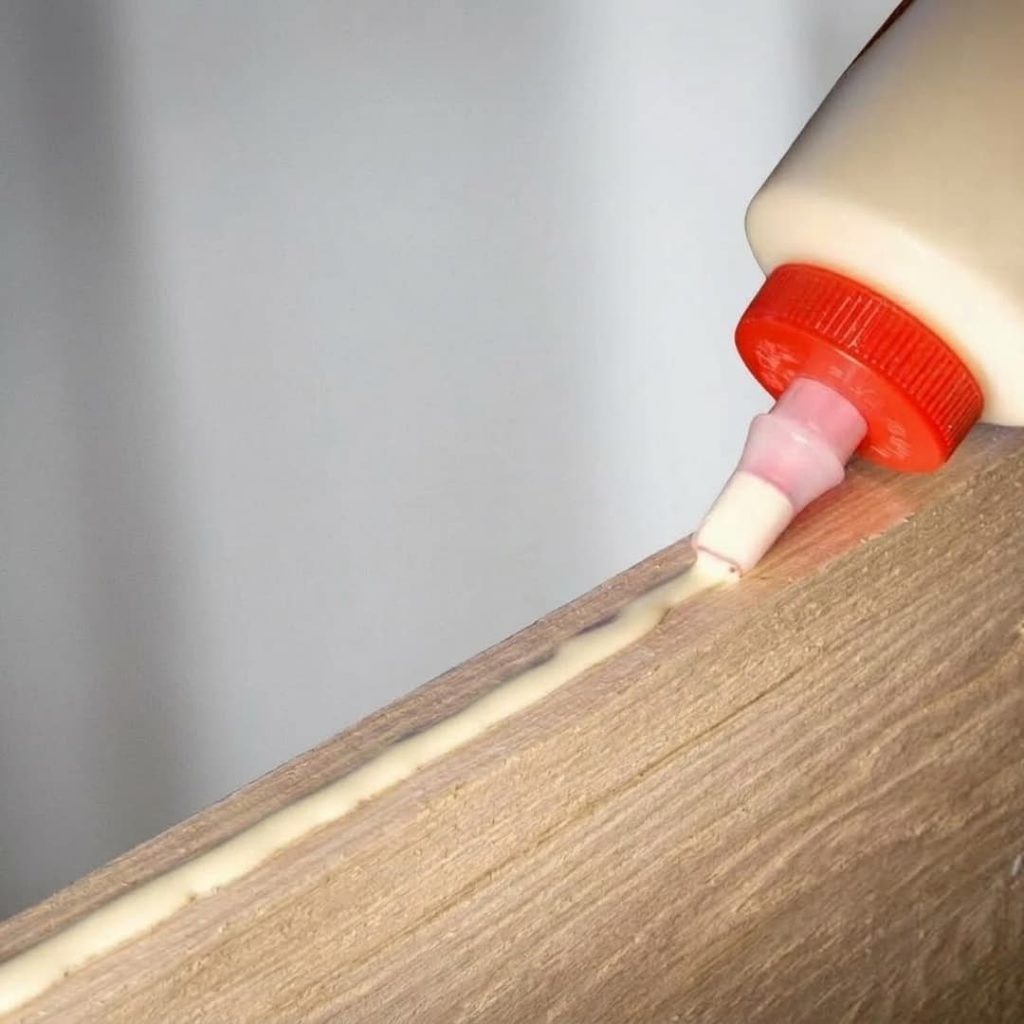 adhesive gun